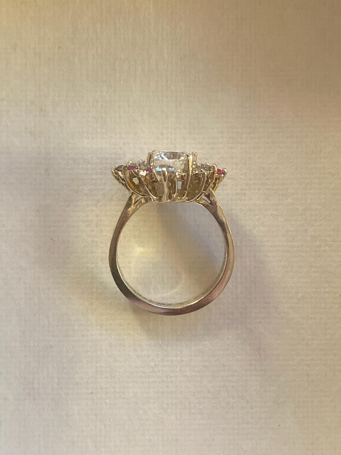 Oval diamond engagement ring
