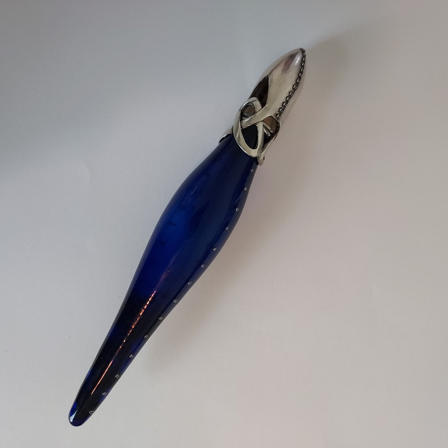 Riveted suspension Glass pens