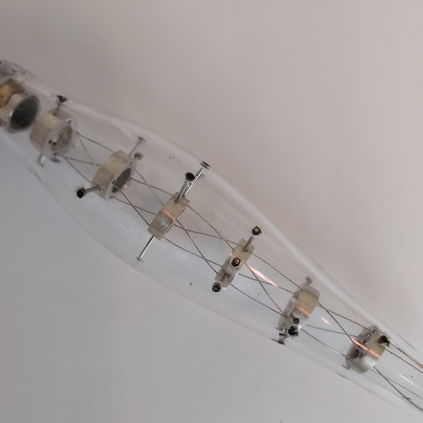 Riveted suspension Glass pens