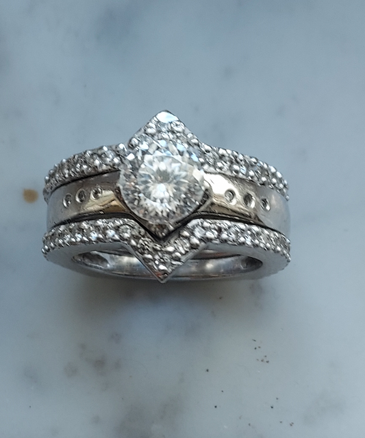 Custom engagement ring