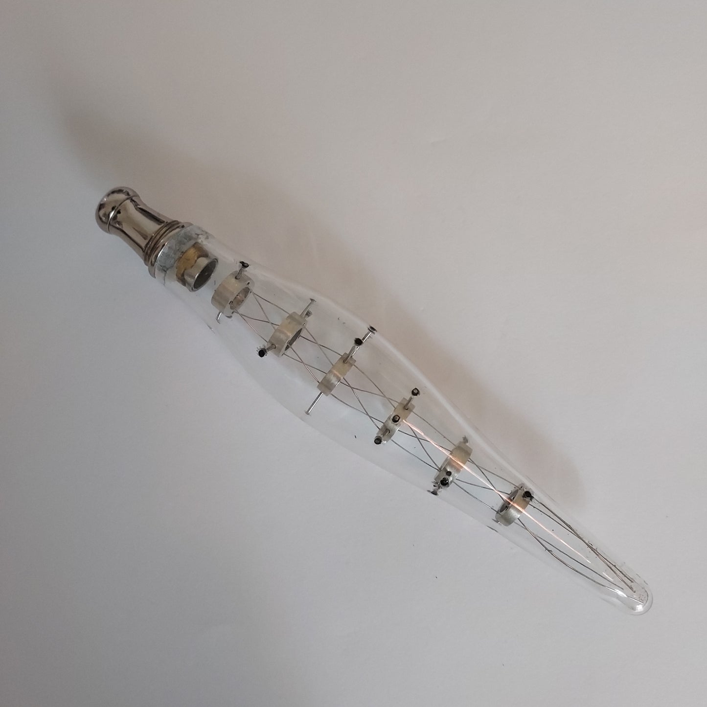 Riveted suspension Glass pens